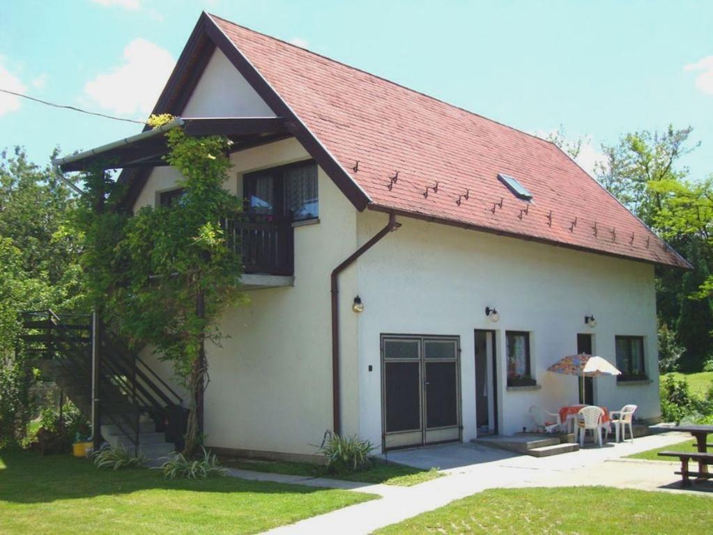 Gyöngyvirág Vendégház Apartamento Balatonboglár Quarto foto