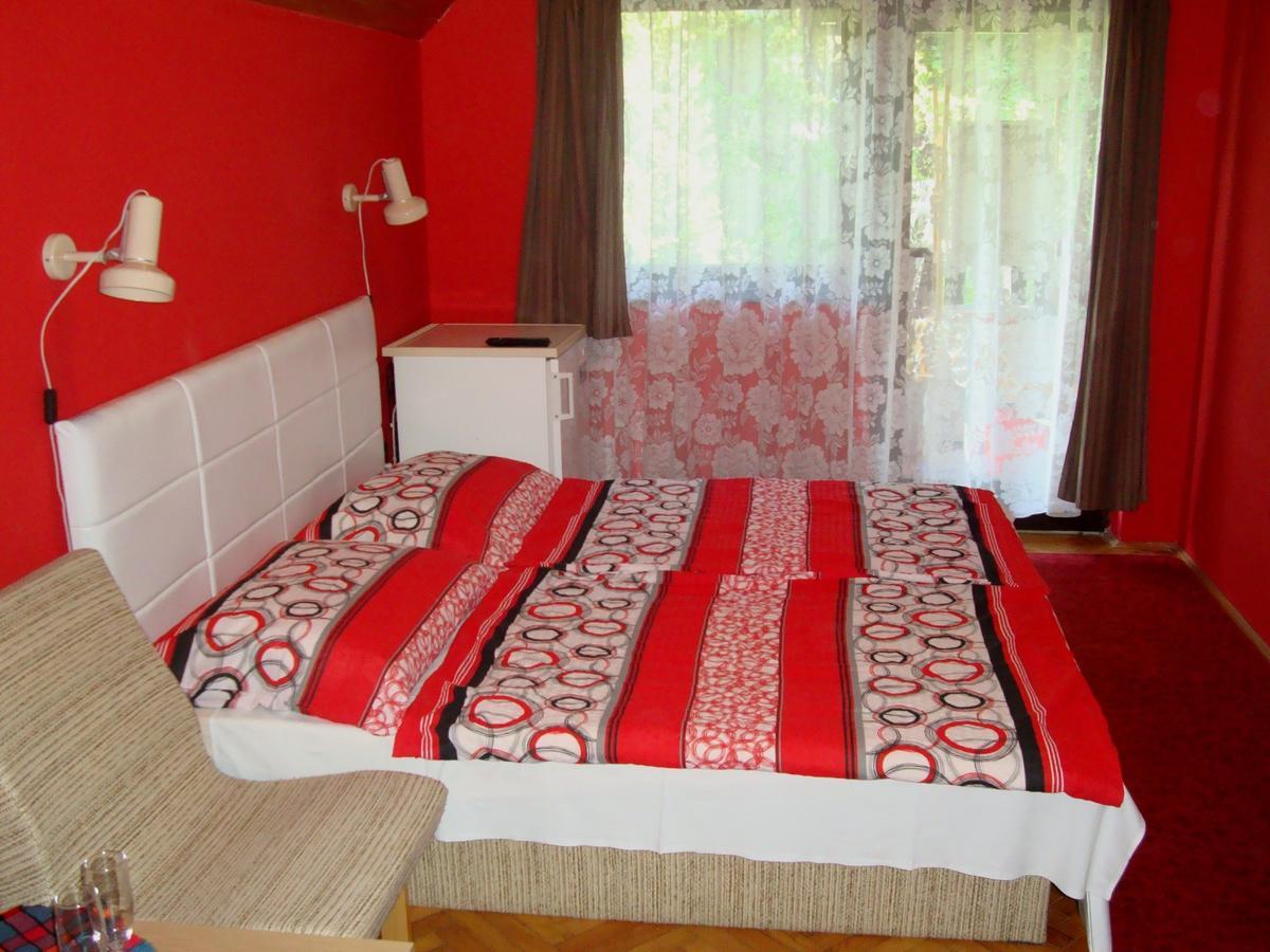 Gyöngyvirág Vendégház Apartamento Balatonboglár Exterior foto