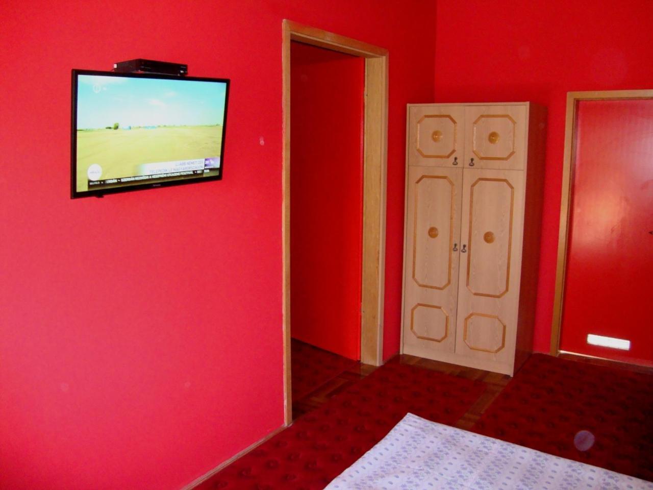Gyöngyvirág Vendégház Apartamento Balatonboglár Exterior foto