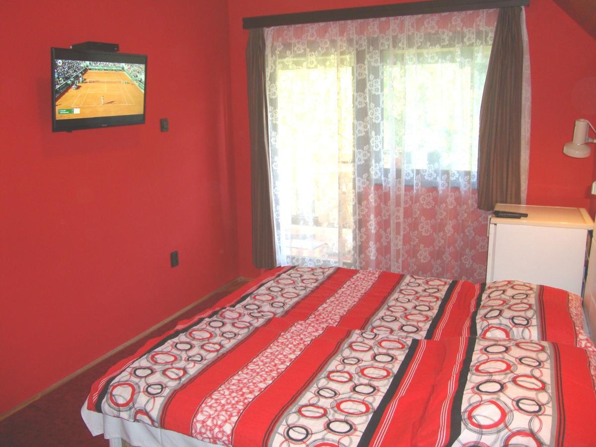 Gyöngyvirág Vendégház Apartamento Balatonboglár Exterior foto