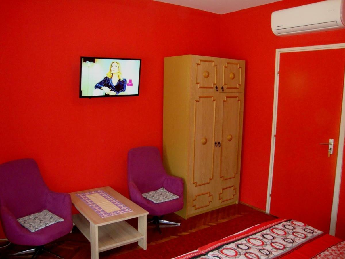 Gyöngyvirág Vendégház Apartamento Balatonboglár Exterior foto