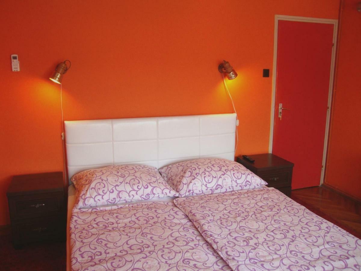 Gyöngyvirág Vendégház Apartamento Balatonboglár Exterior foto