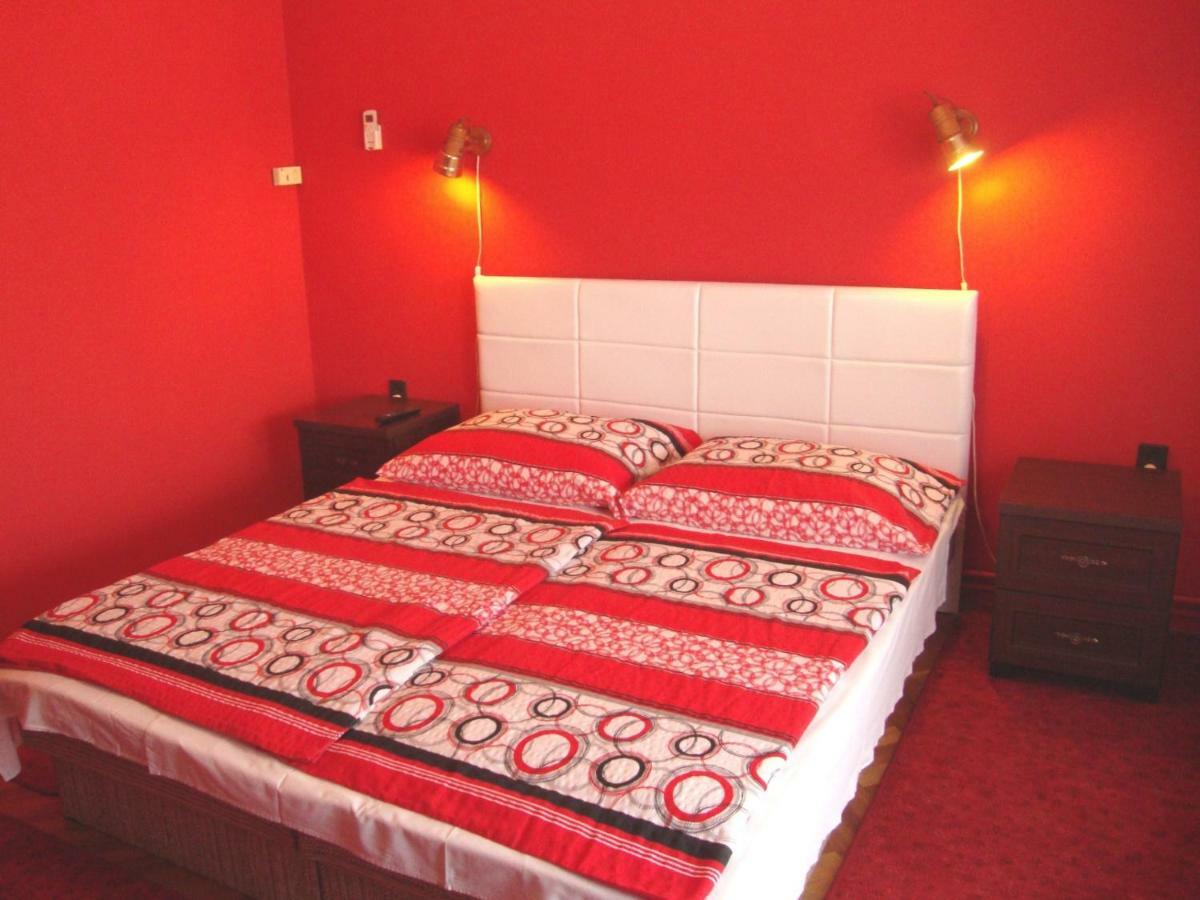 Gyöngyvirág Vendégház Apartamento Balatonboglár Exterior foto