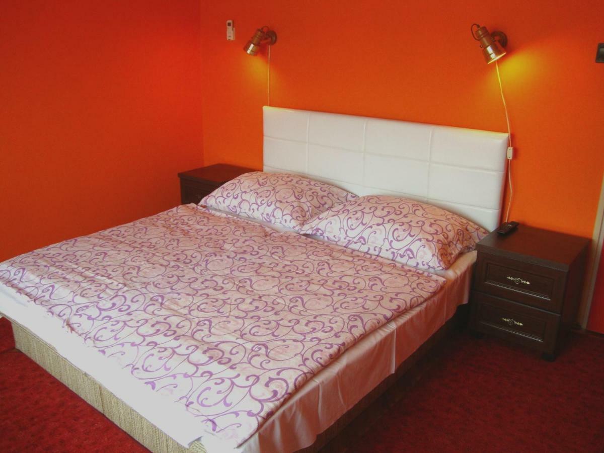Gyöngyvirág Vendégház Apartamento Balatonboglár Exterior foto