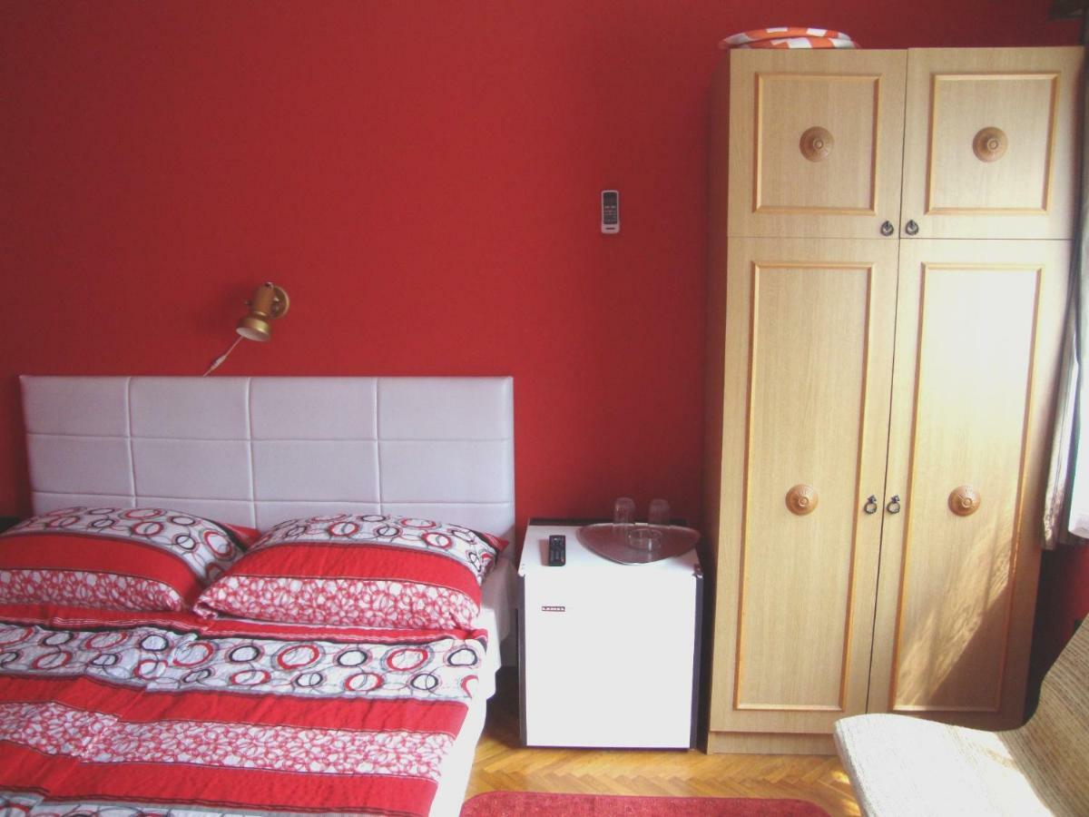 Gyöngyvirág Vendégház Apartamento Balatonboglár Exterior foto