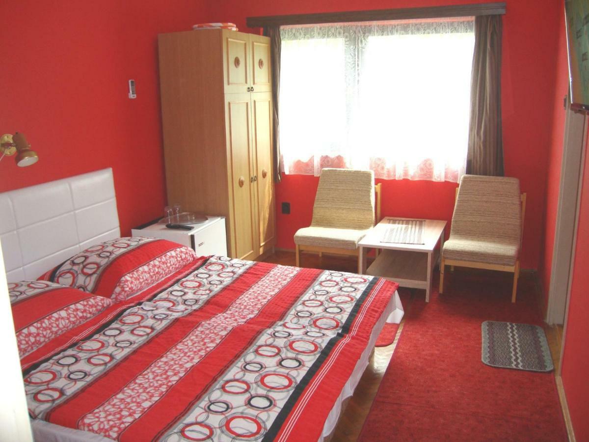 Gyöngyvirág Vendégház Apartamento Balatonboglár Exterior foto